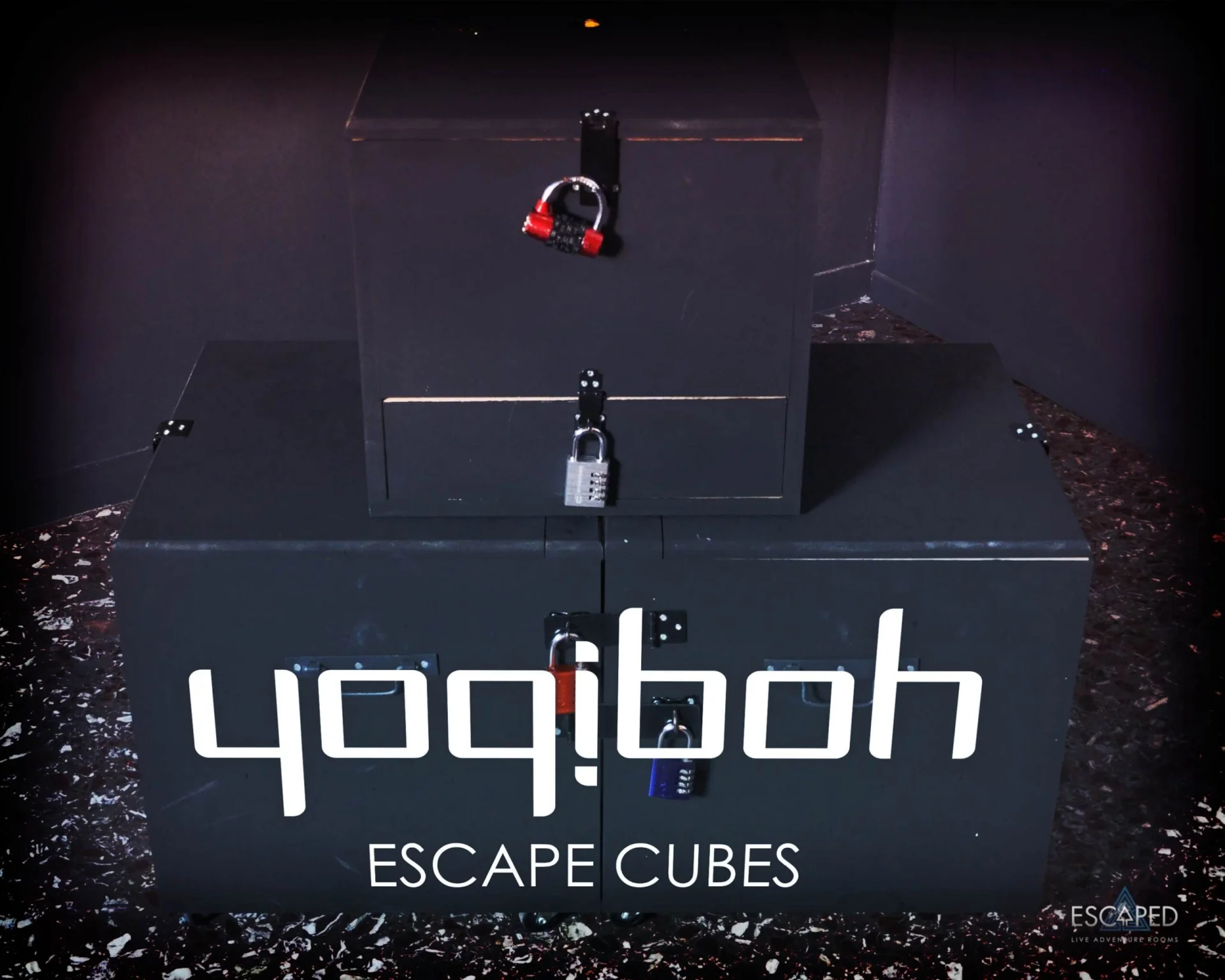 Τα ξύλινα κουτιά Yoqiboh Escape Cubes, κλειδωμένα με λουκέτα